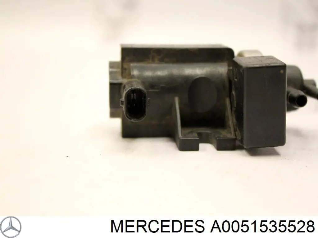 Válvula solenoide de control de presión de sobrealimentación A0051535528 Mercedes