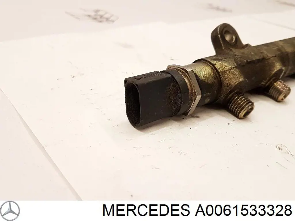Sensor de presión de combustible A0061533328 Mercedes