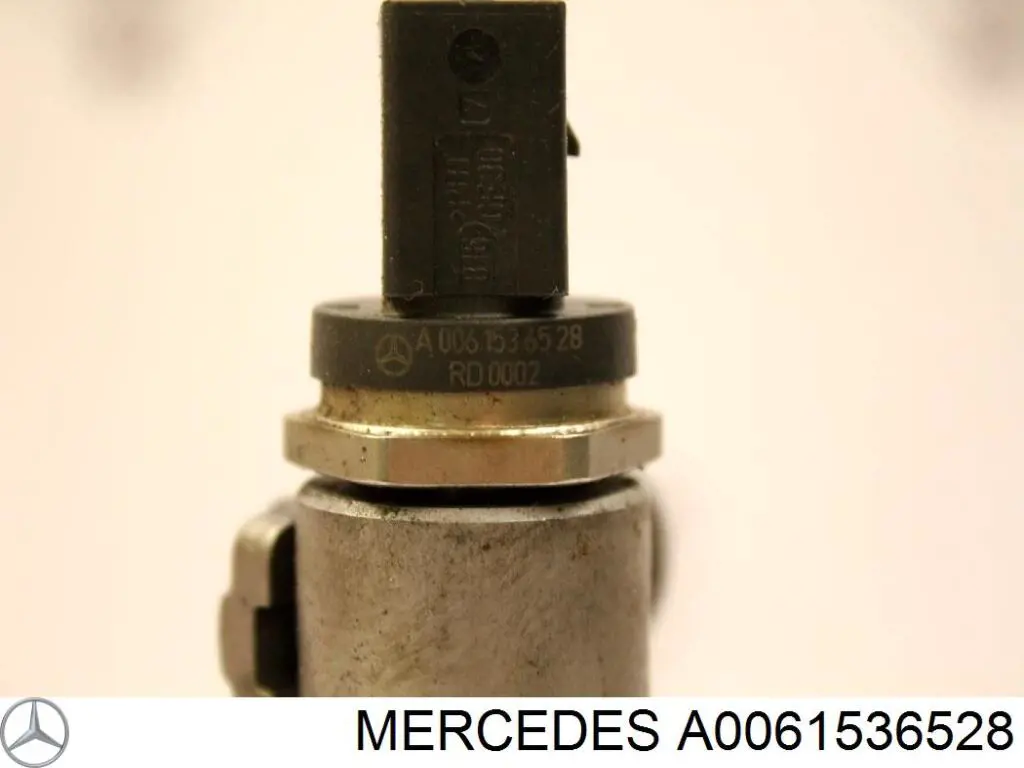 Sensor de presión de combustible A0061536528 Mercedes