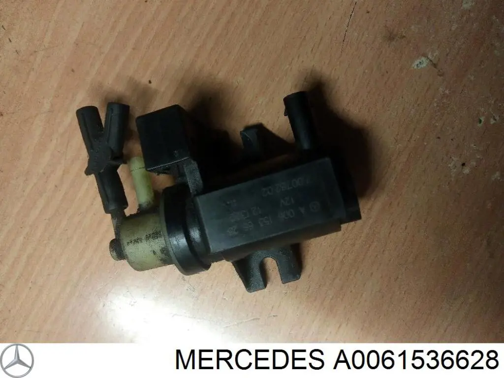 Válvula solenoide de control de presión de sobrealimentación A0061536628 Mercedes
