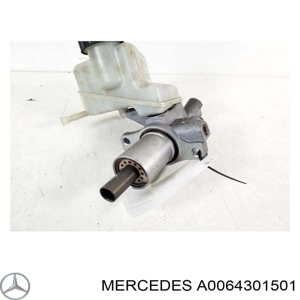 A0064301501 Mercedes Cilindro principal de frenos