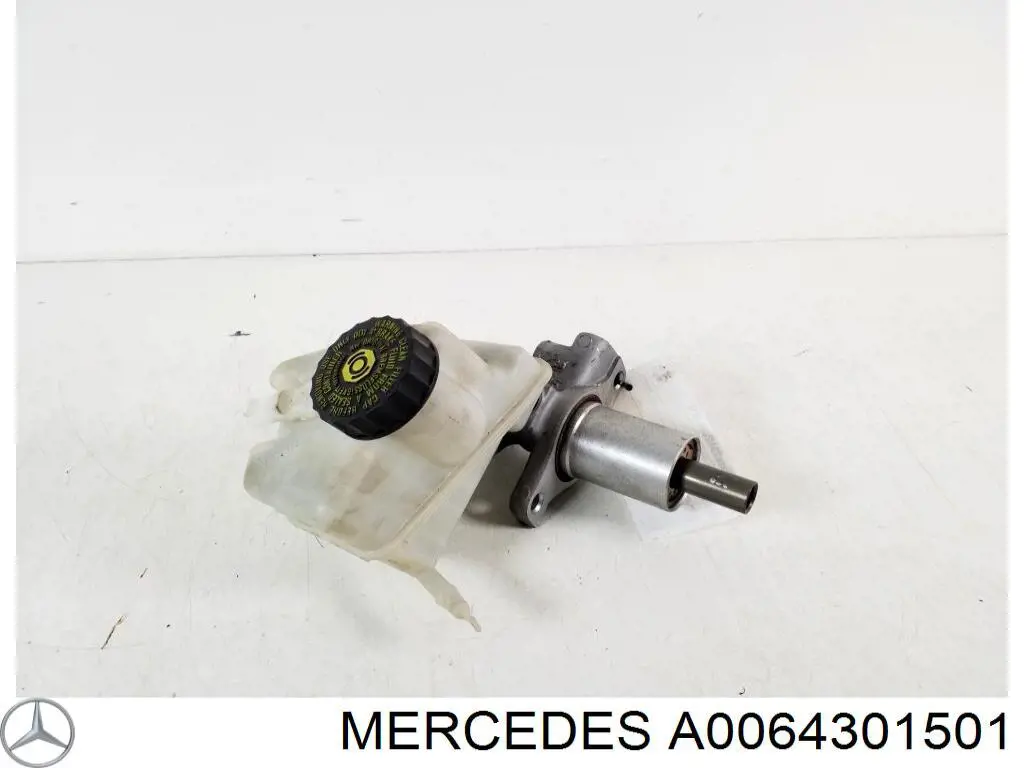 Cilindro principal de freno Mercedes A0064301501