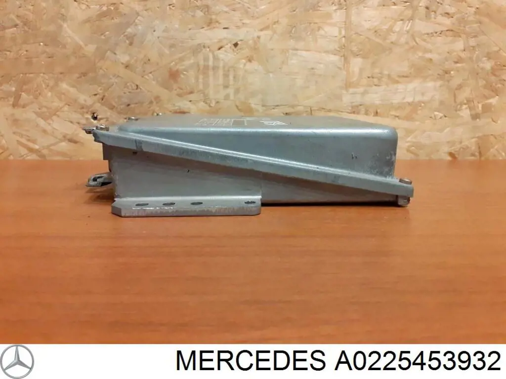 Módulo de control del motor Mercedes A0185452632