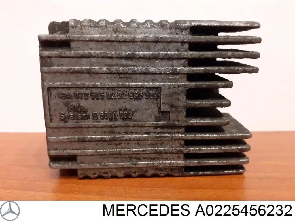 Regulador de velocidad del ventilador de refrigeración (unidad de control) Mercedes A0225456232 precio, desde 87,12 EUR