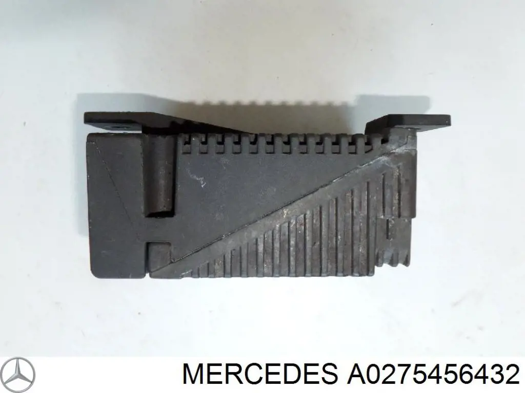 A0275456432 Mercedes control de velocidad de el ventilador de enfriamiento (unidad de control)