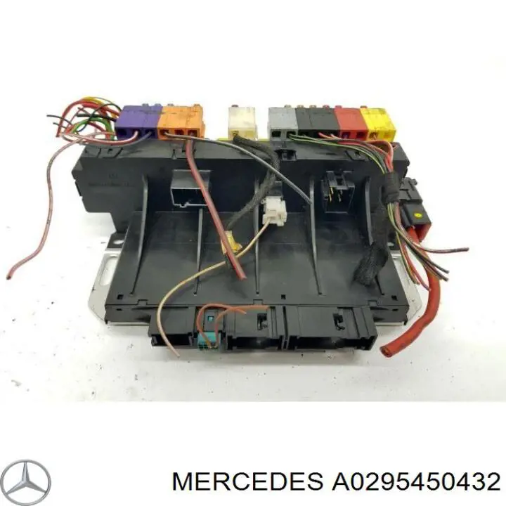 A0295450432 Mercedes Caja de relés y fusibles