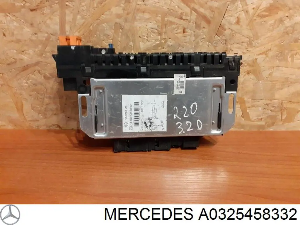 Caja fusibles Mercedes A0325458332 precio, desde 168,43 EUR