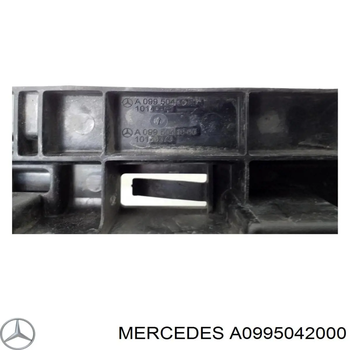 Soporte derecho del radiador Mercedes A0995042000 precio, desde 63,52 EUR
