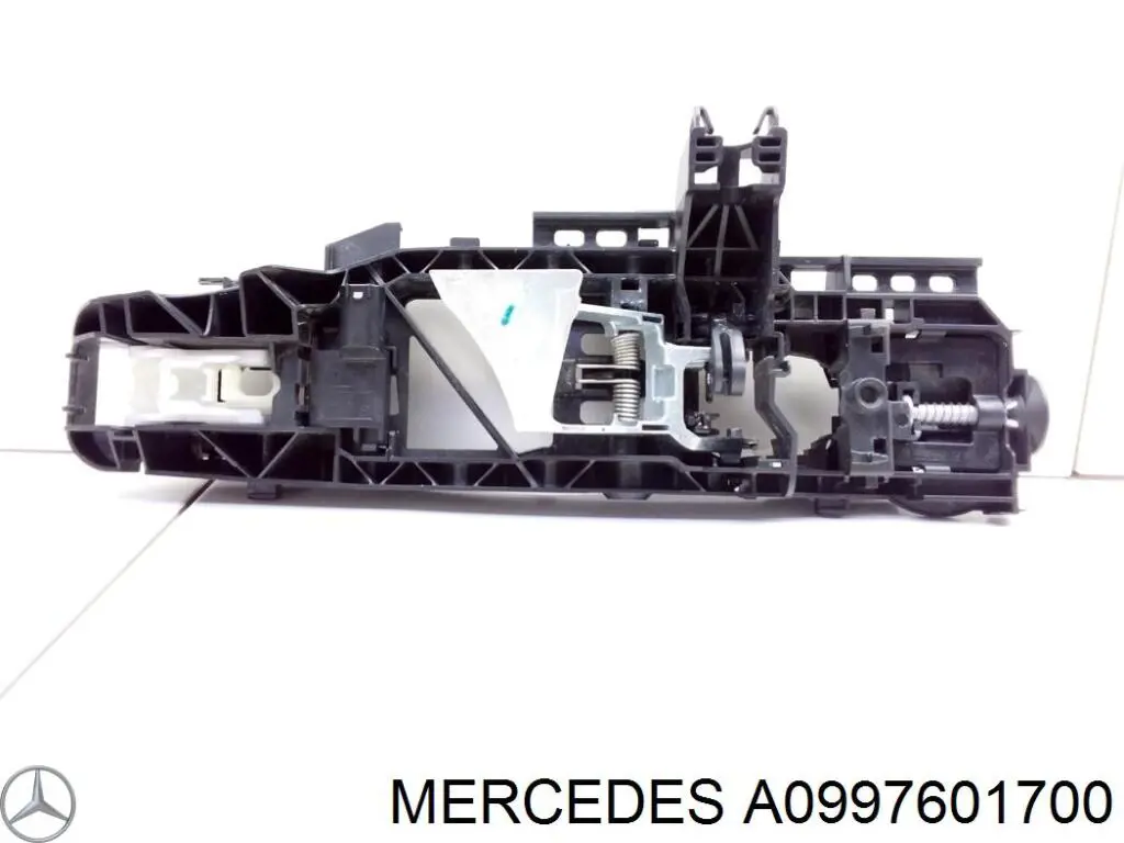 0997601700 Mercedes soporte de manilla exterior de puerta trasera izquierda