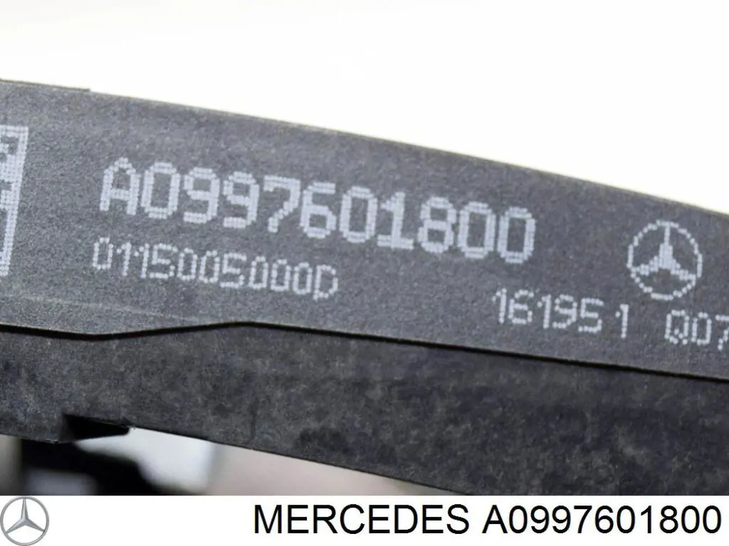 Soporte de manilla exterior de puerta delantera derecha Mercedes A0997601800
