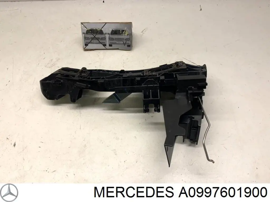 Soporte de manija exterior de puerta delantera izquierda Mercedes A0997601900 precio, desde 106,00 EUR