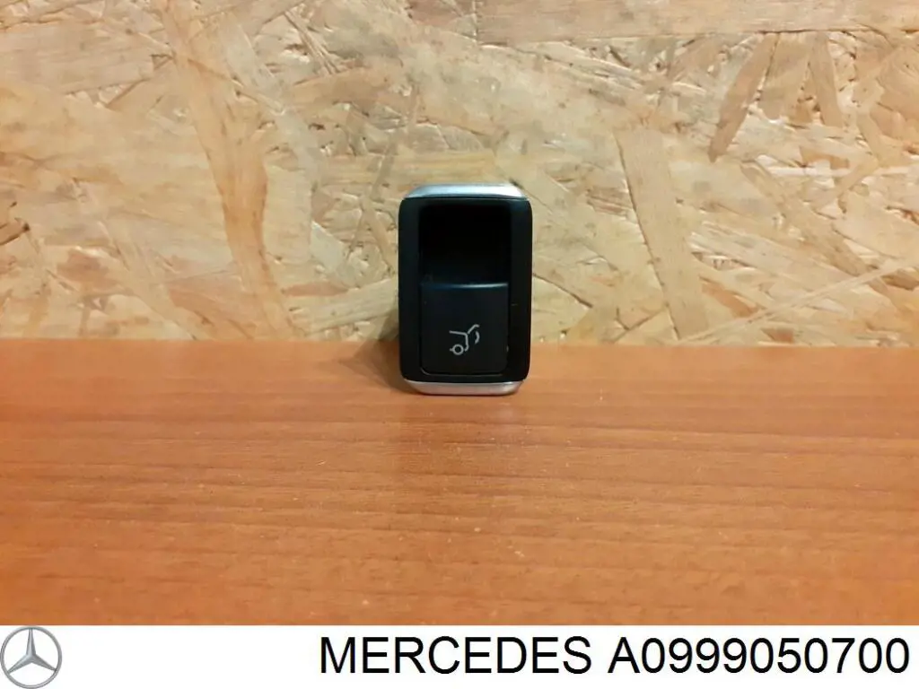 A0999050700 Mercedes