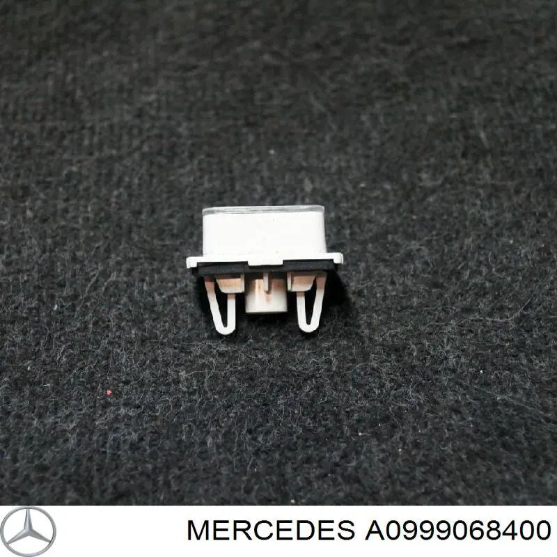Luz matricula A0999068400 Mercedes