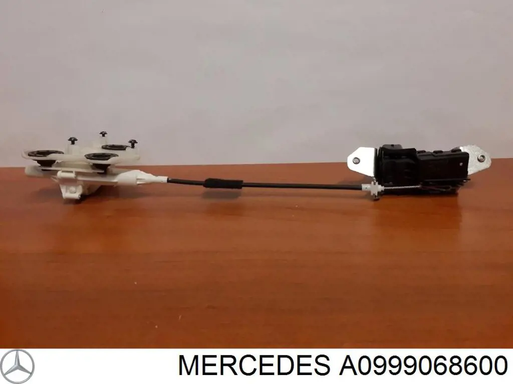 Motor de cierre suave del maletero Mercedes A0999068600