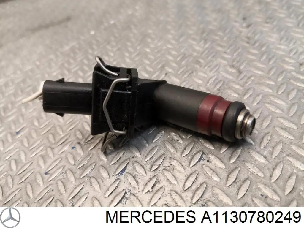 A1130780249 Mercedes inyector