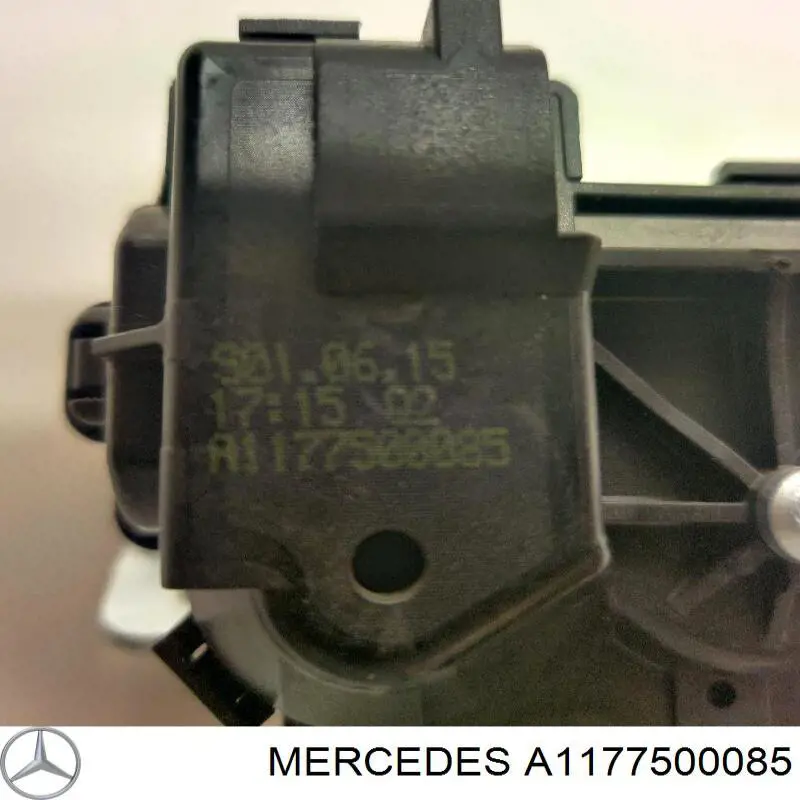 Cerradura de puerta trasera Mercedes A1177500085