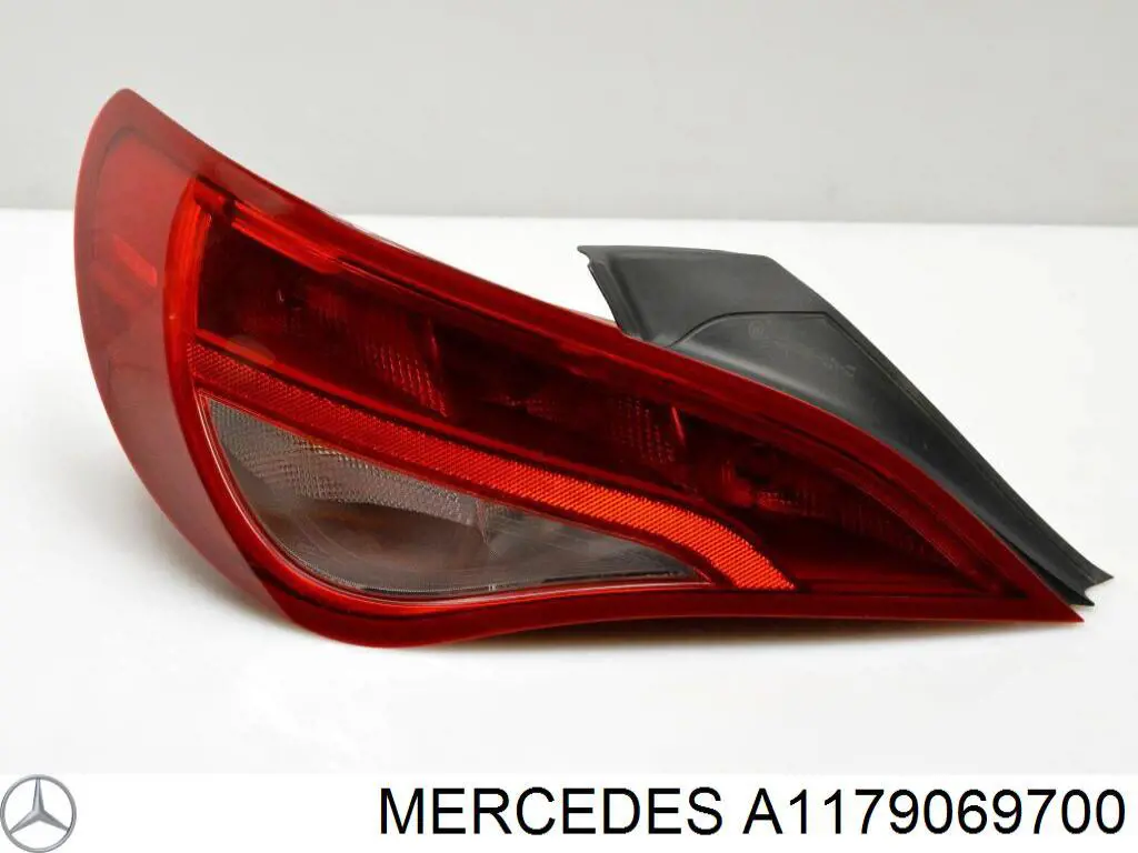 A1179069700 Mercedes piloto posterior izquierdo