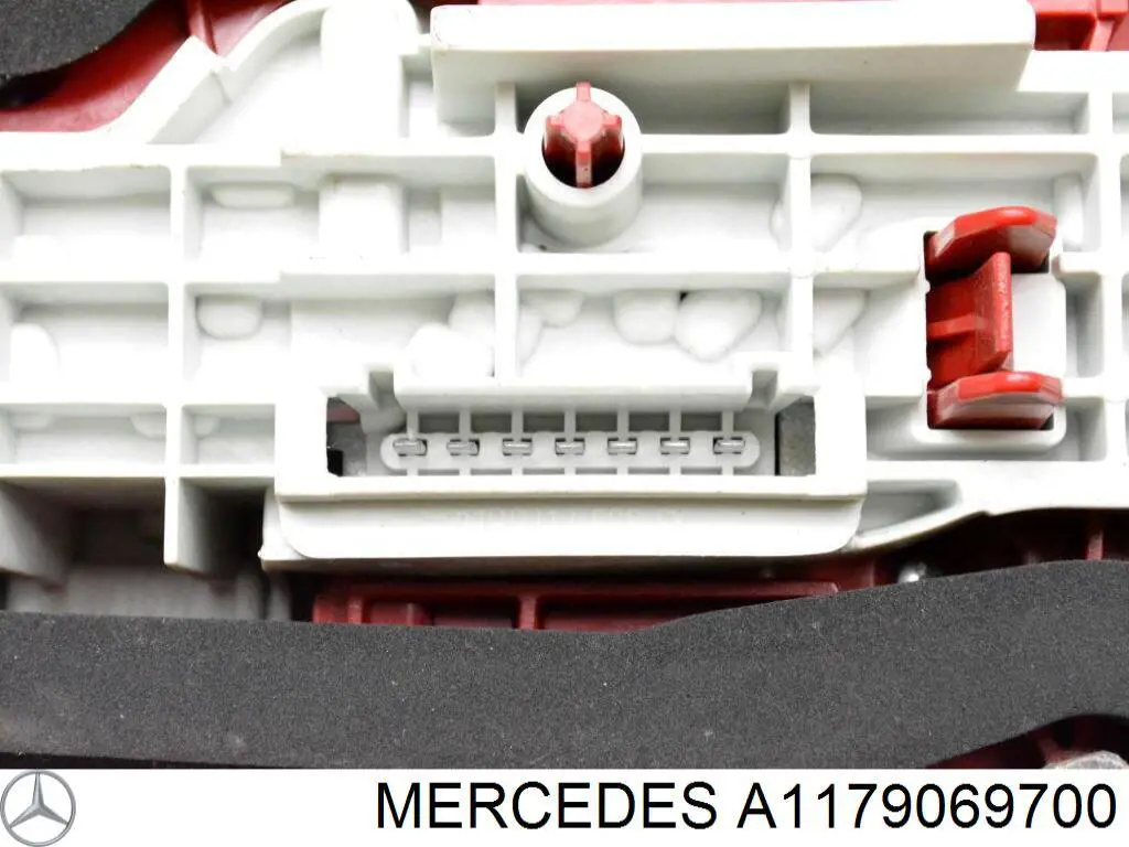 A1179069700 Mercedes Piloto trasero izquierdo