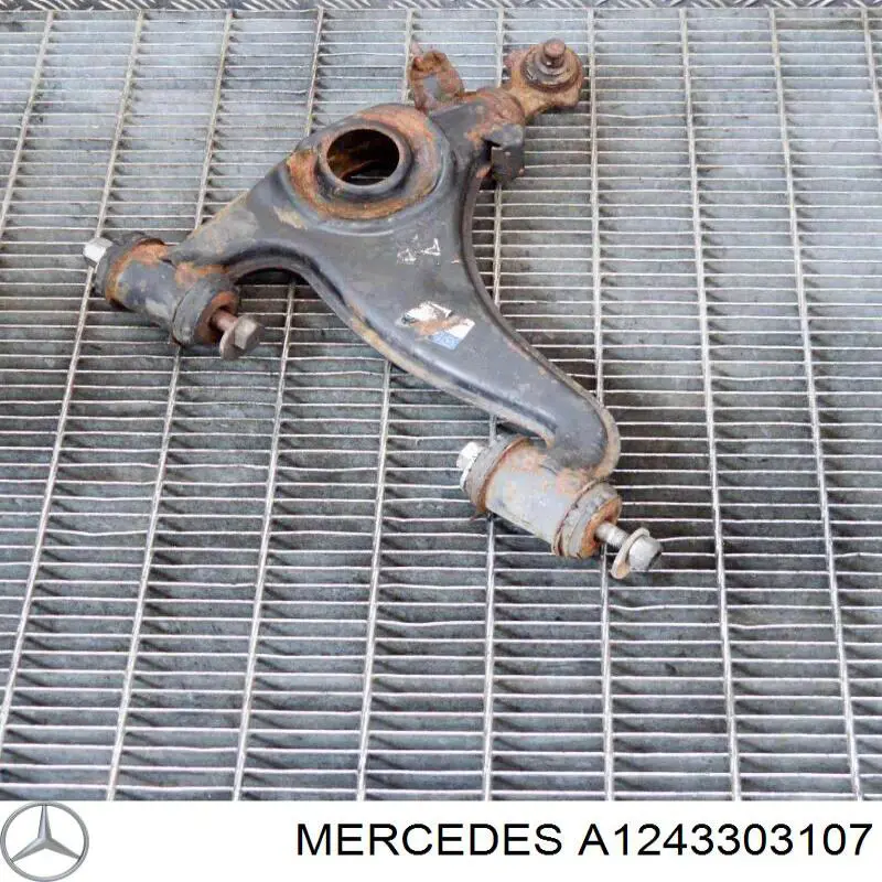 Brazo inferior derecho de la suspensión delantera A1243303107 Mercedes