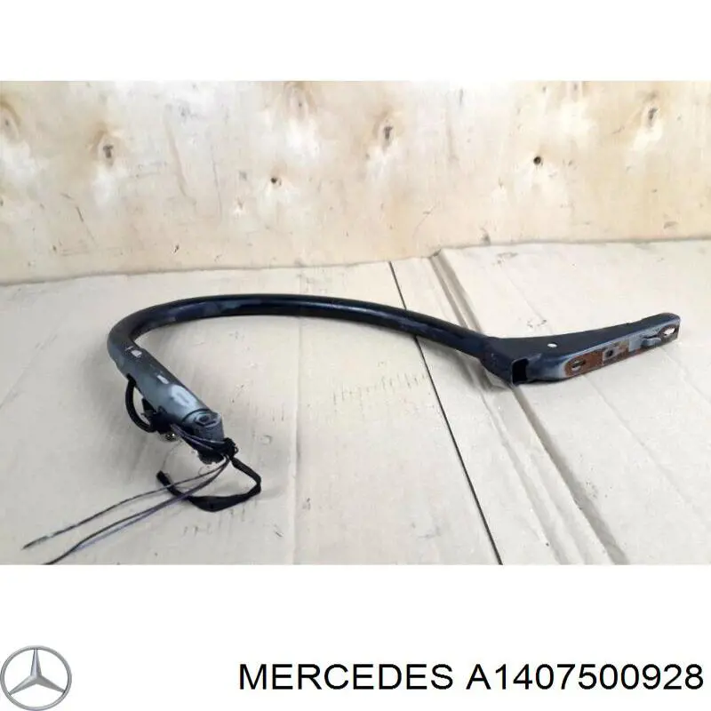 1407500928 Mercedes