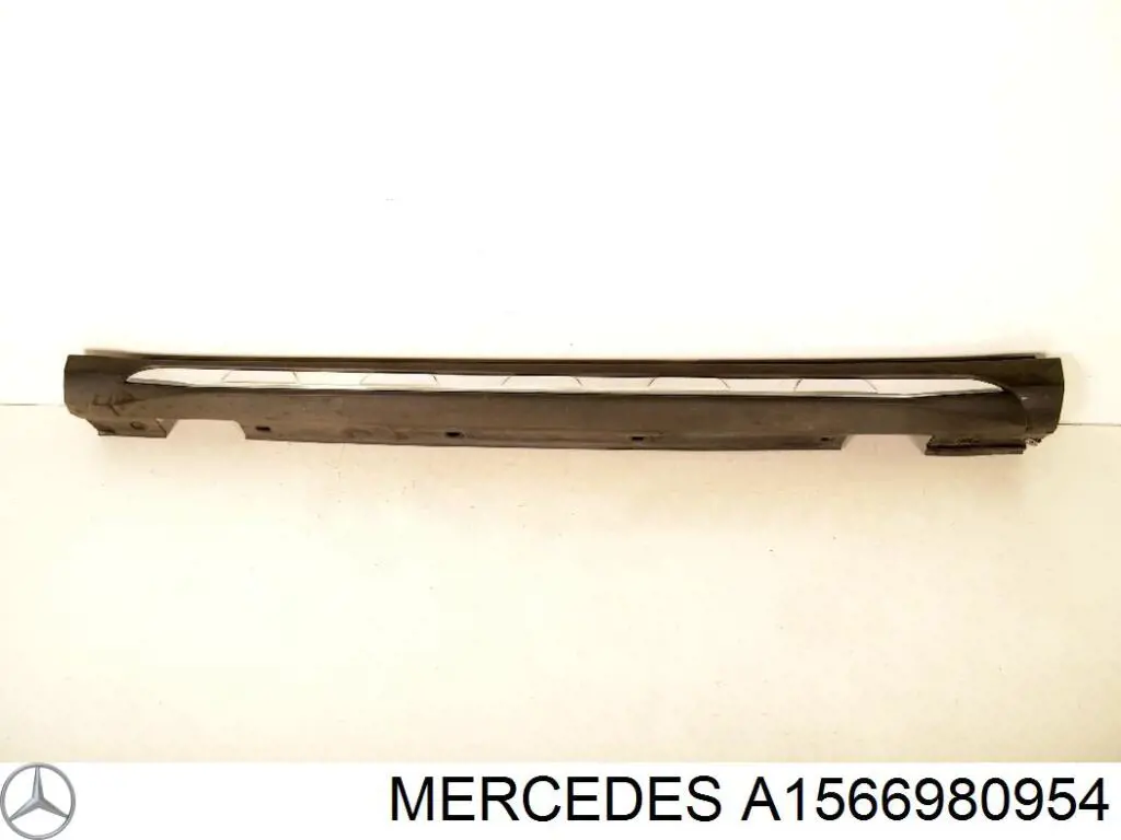 Moldura exterior izquierda del umbral Mercedes A1566980954 precio, desde 211,99 EUR