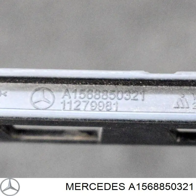 Soporte de parachoques trasero izquierdo A1568850321 Mercedes