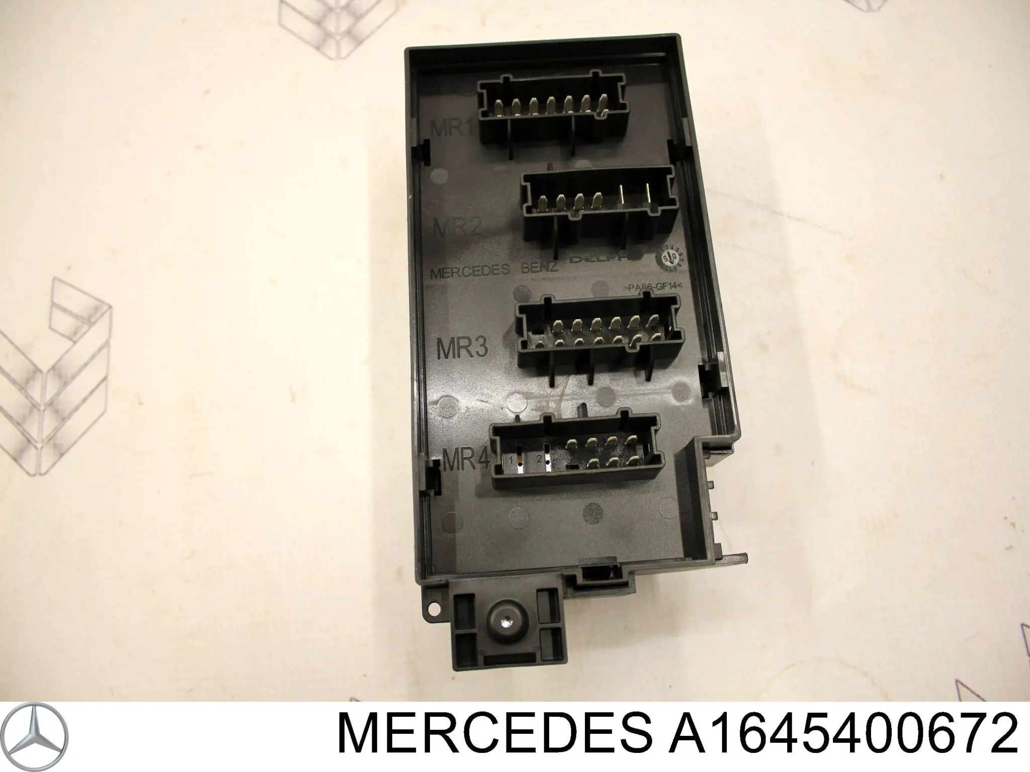 A1645400672 Mercedes caja de fusibles