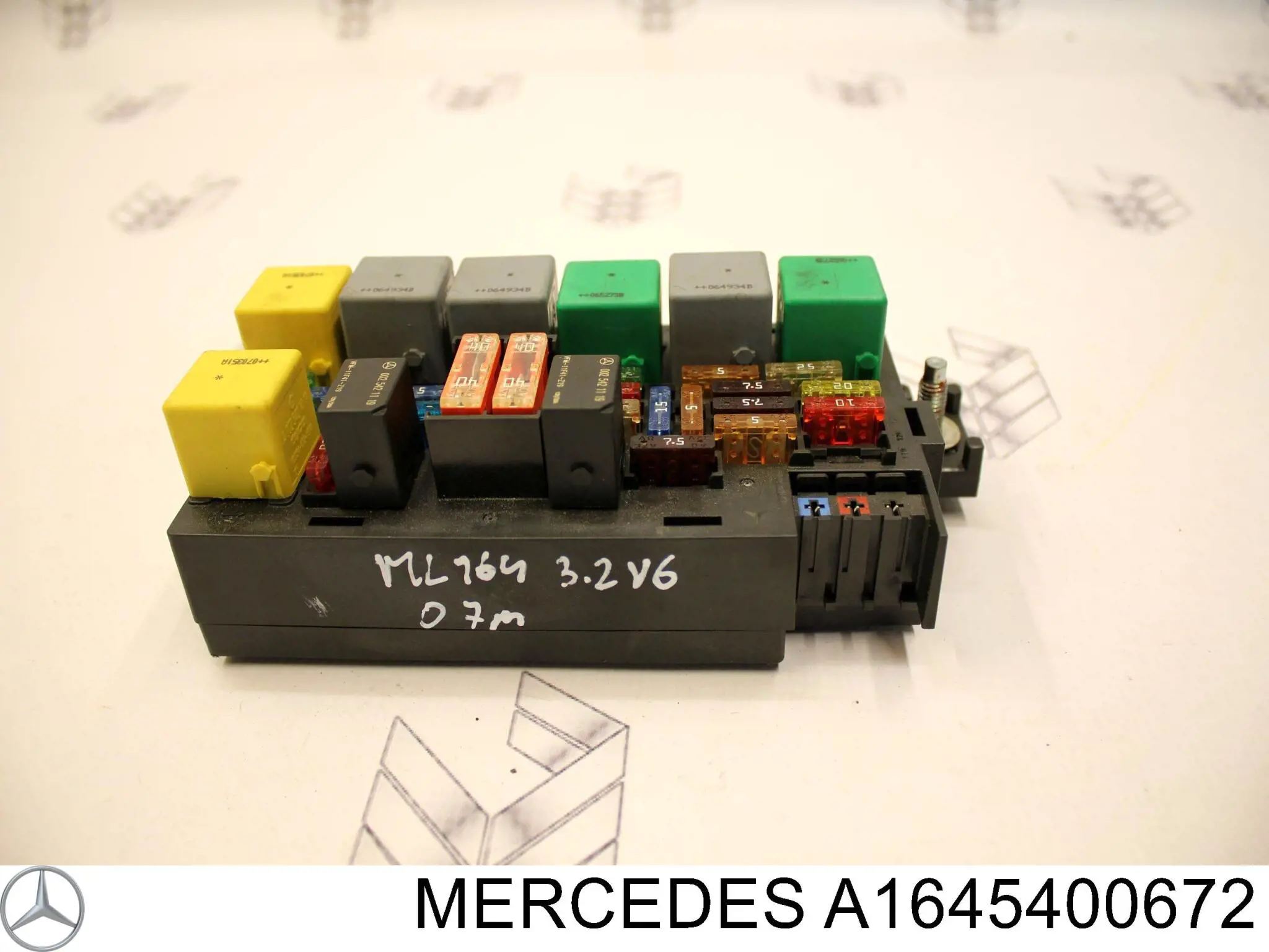 Caja fusibles Mercedes A1645400672 precio, desde 134,96 EUR