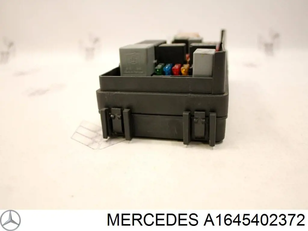 Comprar A1645402372 Mercedes Caja de fusibles trasera interior