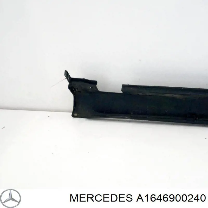 1646900240 Mercedes