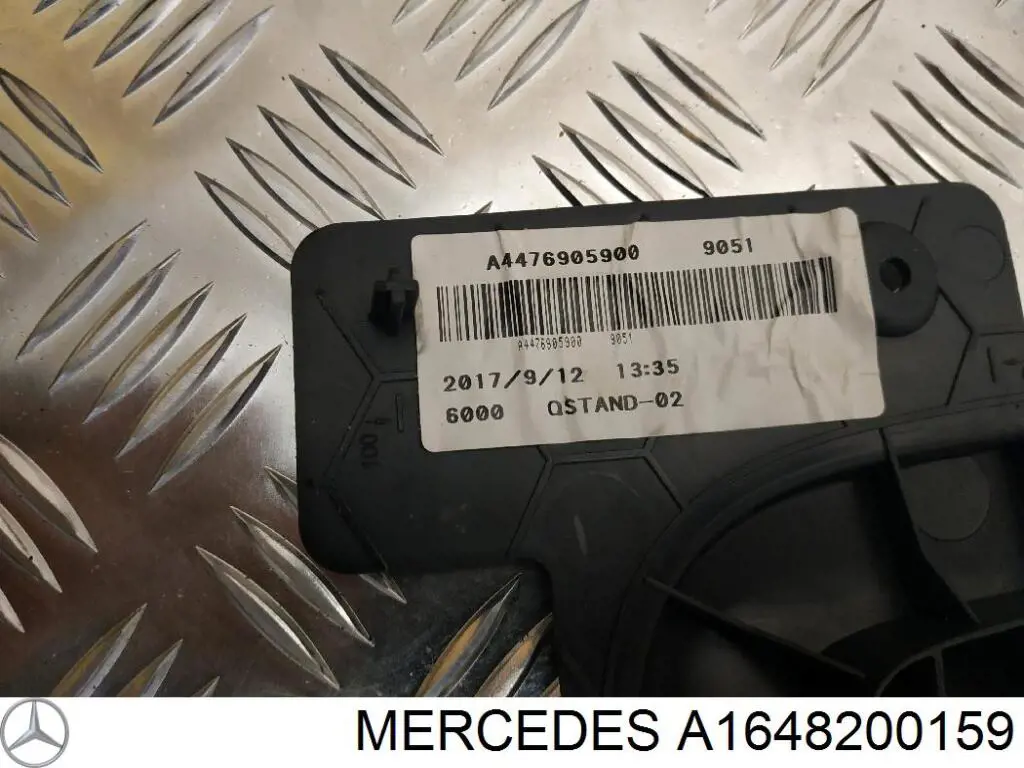 Adaptador para montaje de faros delantero izquierdo para Mercedes ML/GLE (W164)