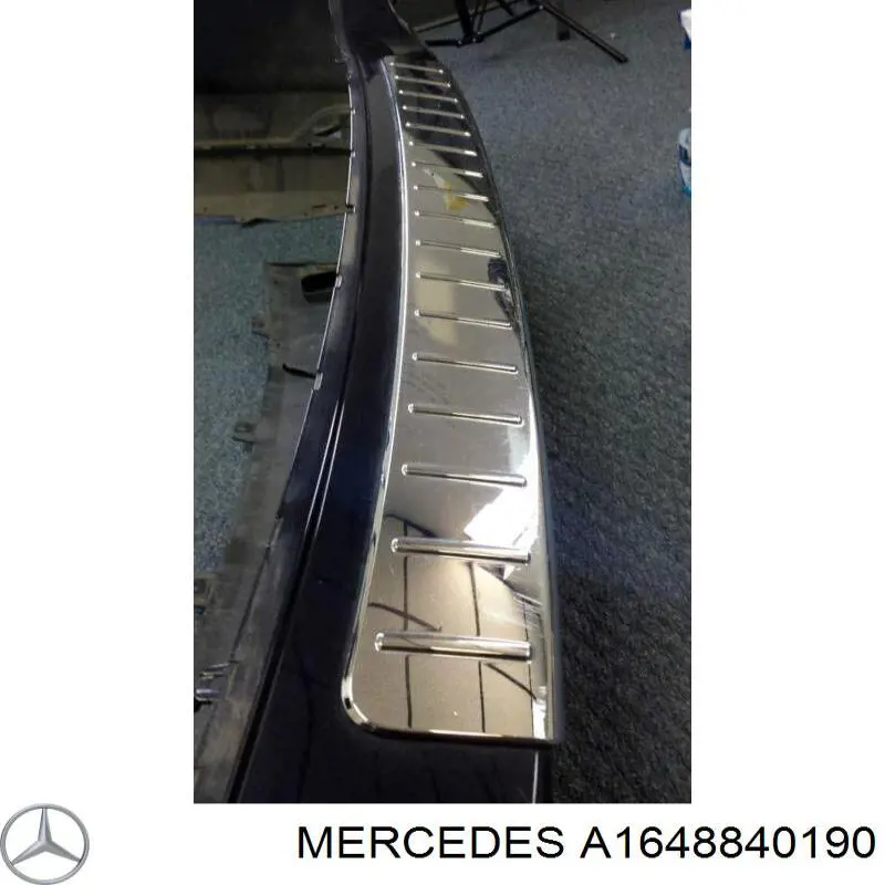 Comprar A1648840190 Mercedes Protector superior del parachoques trasero (estribo)