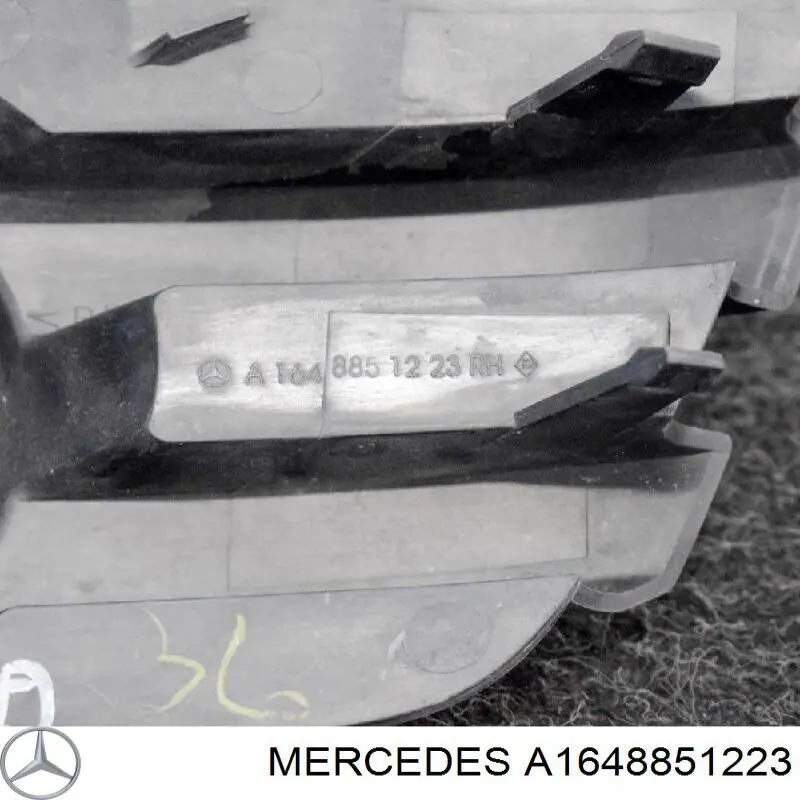 A1648851223 Mercedes rejilla de antinieblas delantera derecha