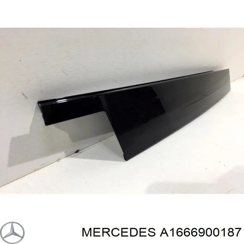 Moldura vertical de puerta delantera izquierda Mercedes A1666900187 precio, desde 96,20 EUR