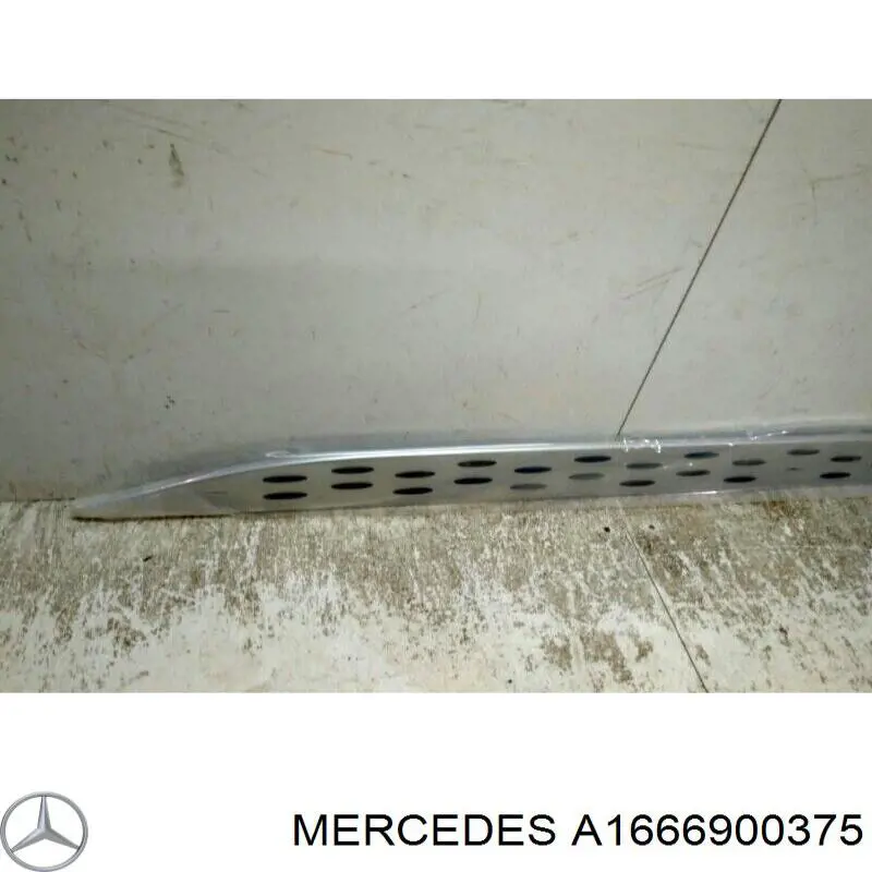 1666900375 Mercedes