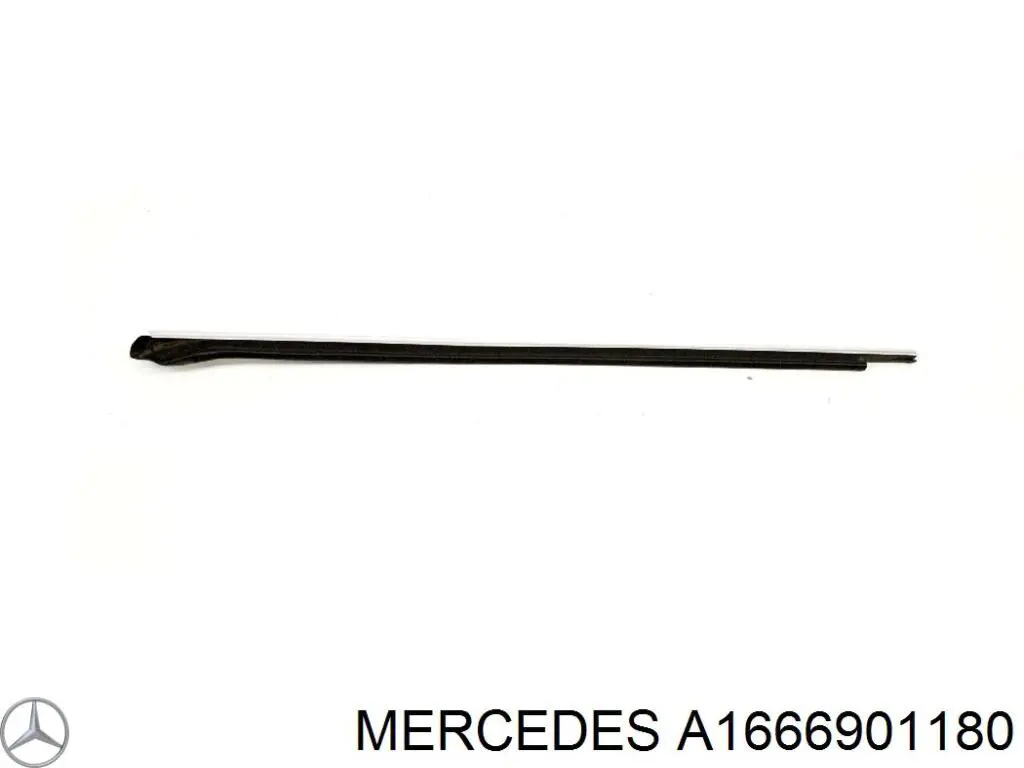Moldura izquierda del parabrisas A1666901180 Mercedes