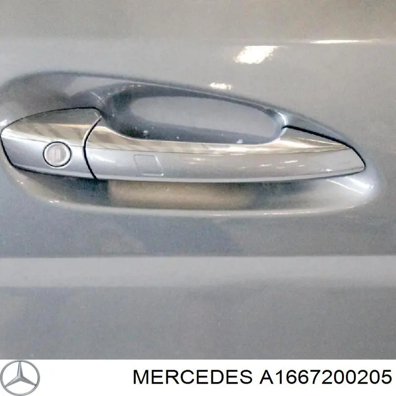 Puerta delantera derecha A1667200205 Mercedes