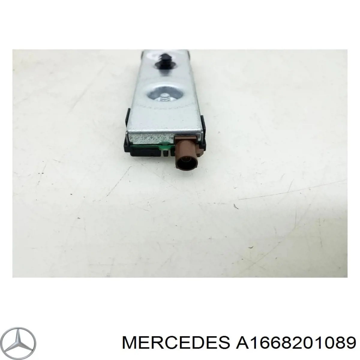 Amplificador de señal de antena Mercedes 1669051702 precio, desde 46,46 EUR