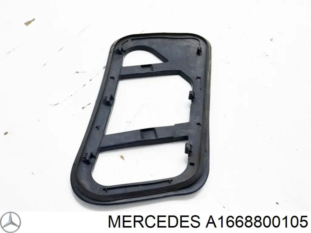 Rejilla del capó Mercedes A1668800105
