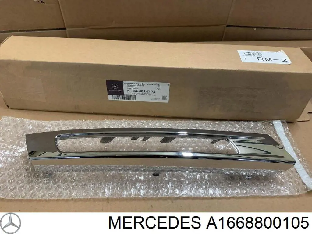 A1668800105 Mercedes Rejilla del capó