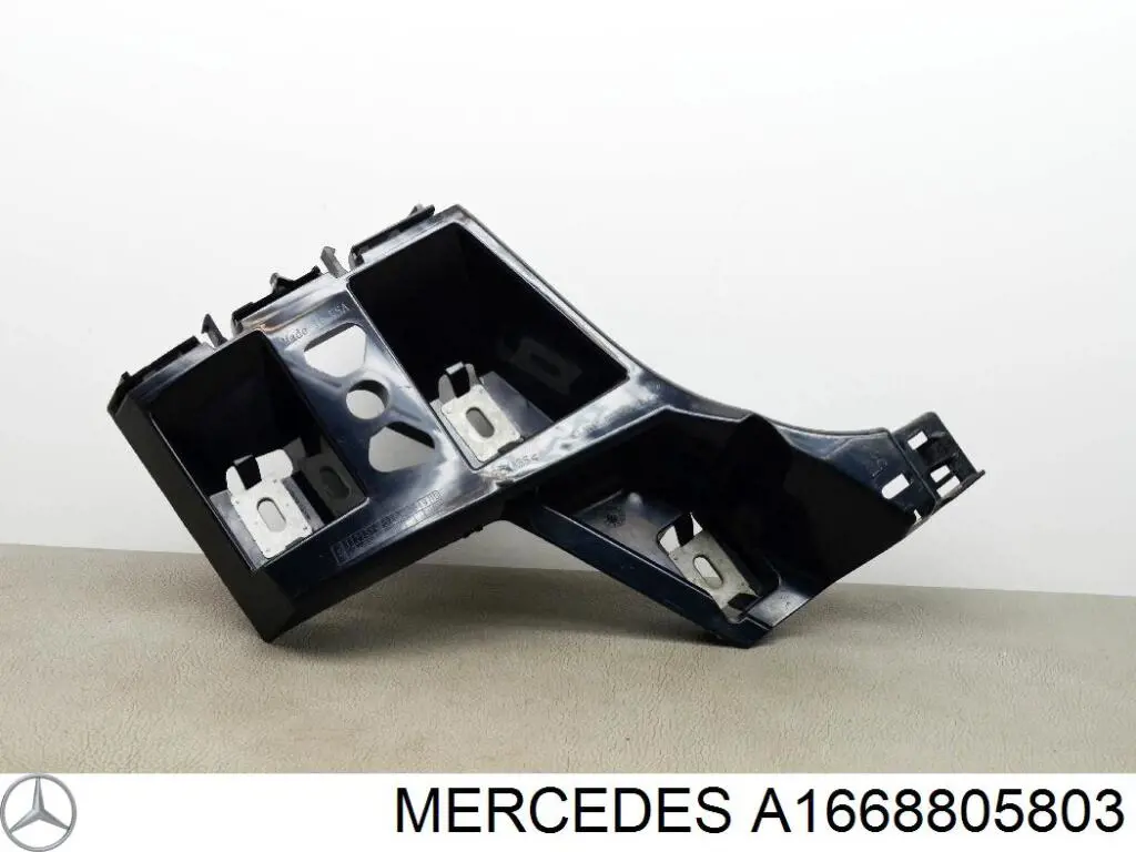Soporte del parachoques trasero derecho A1668805803 Mercedes