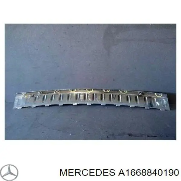 Protector superior del parachoques trasero (estribo) Mercedes A1668840190 precio, desde 112,39 EUR
