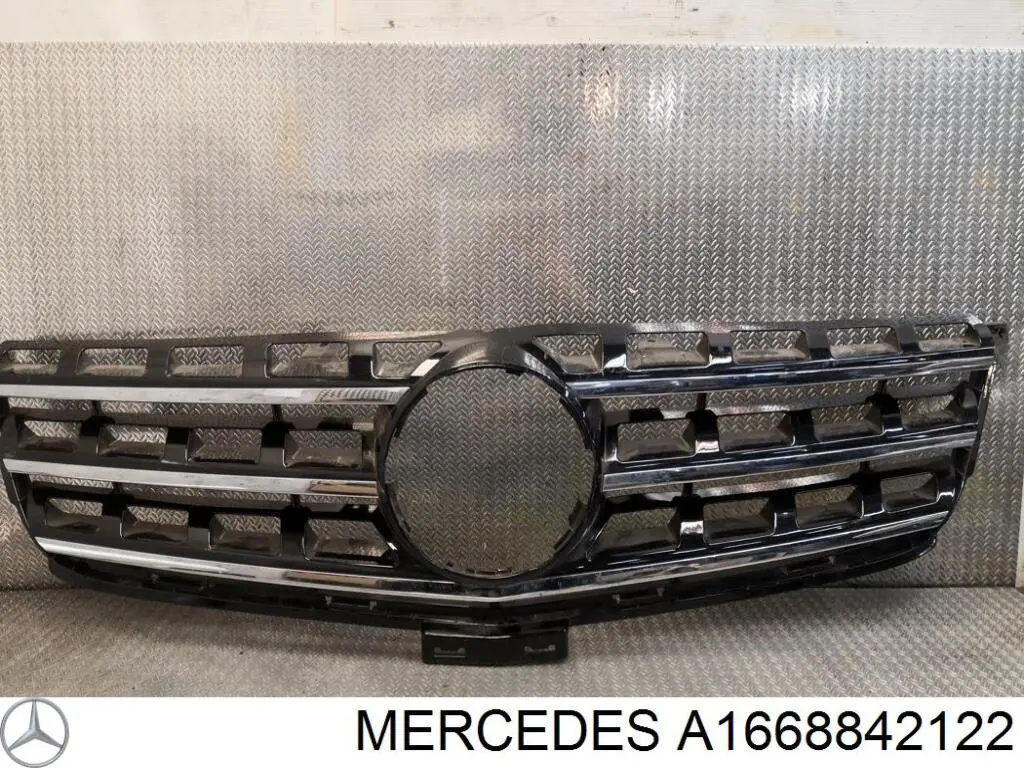 Rejilla izquierda del parachoques delantero A1668842122 Mercedes