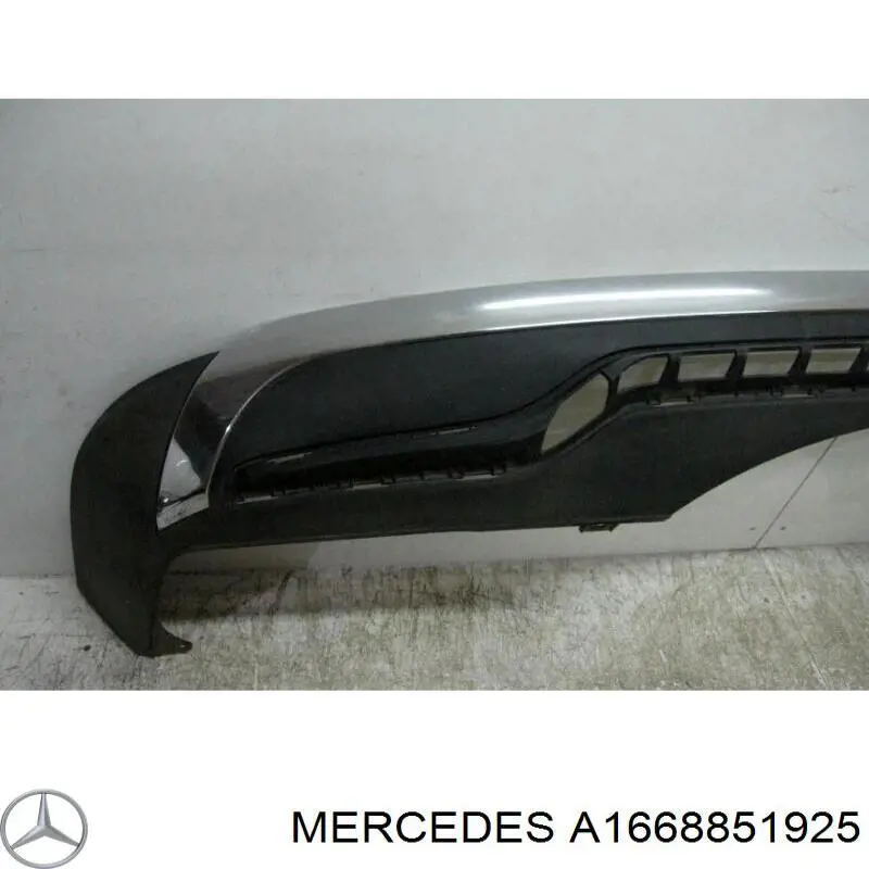 A1668851925 Mercedes parachoques trasero, parte inferior