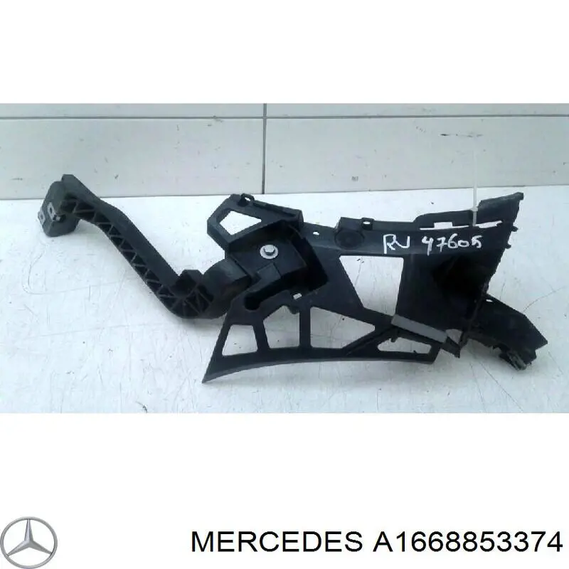 Protector superior del parachoques trasero (estribo) Mercedes A1668853374 precio, desde 201,36 EUR