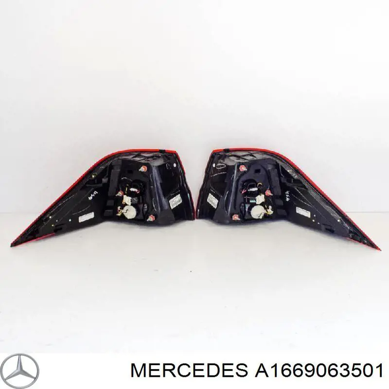 Piloto trasero izquierdo Mercedes A1669063501 precio, desde 310,73 EUR