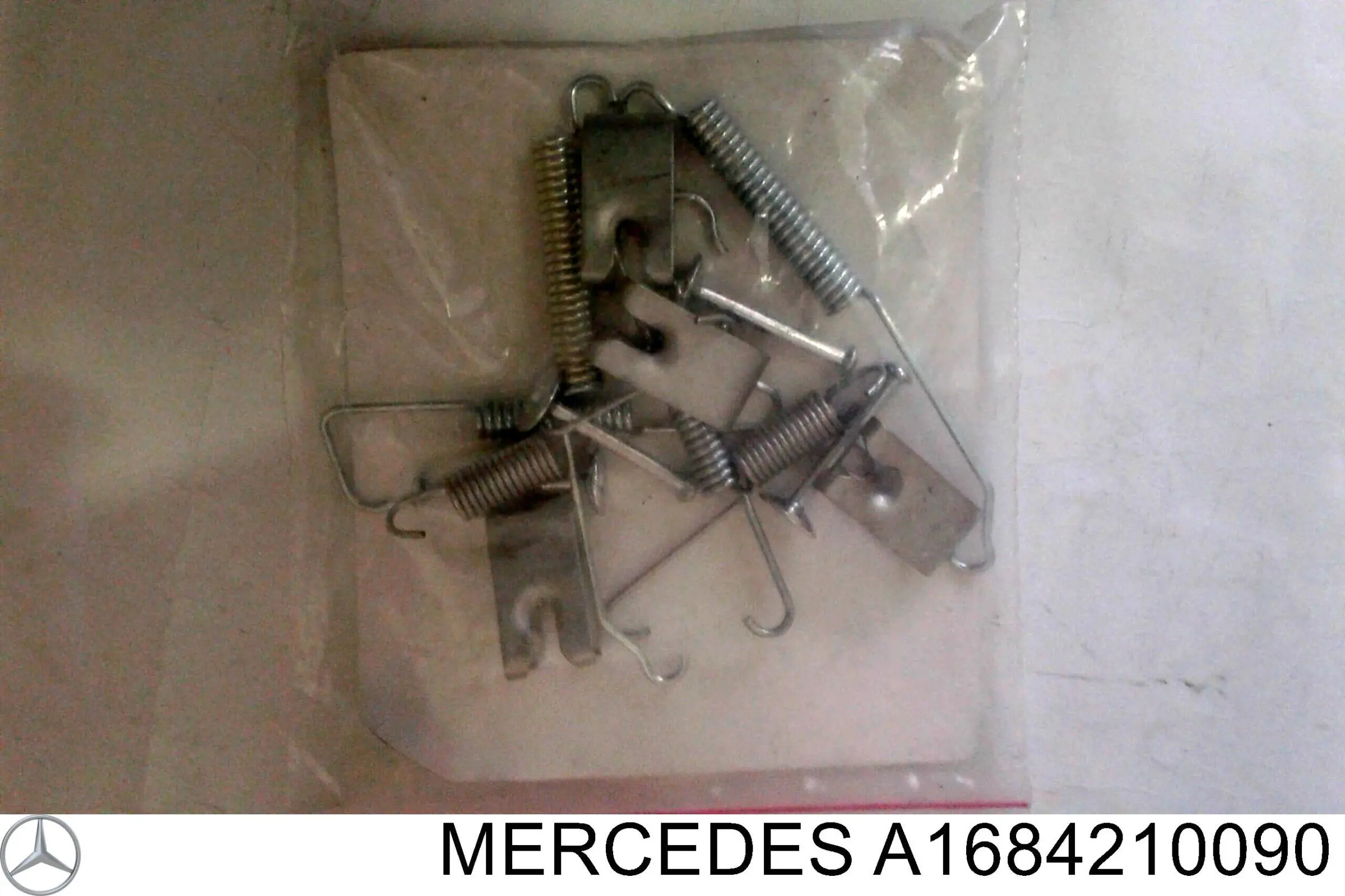 Juego de reparación de pastillas de freno Mercedes A1684210090 precio, desde 6,23 EUR