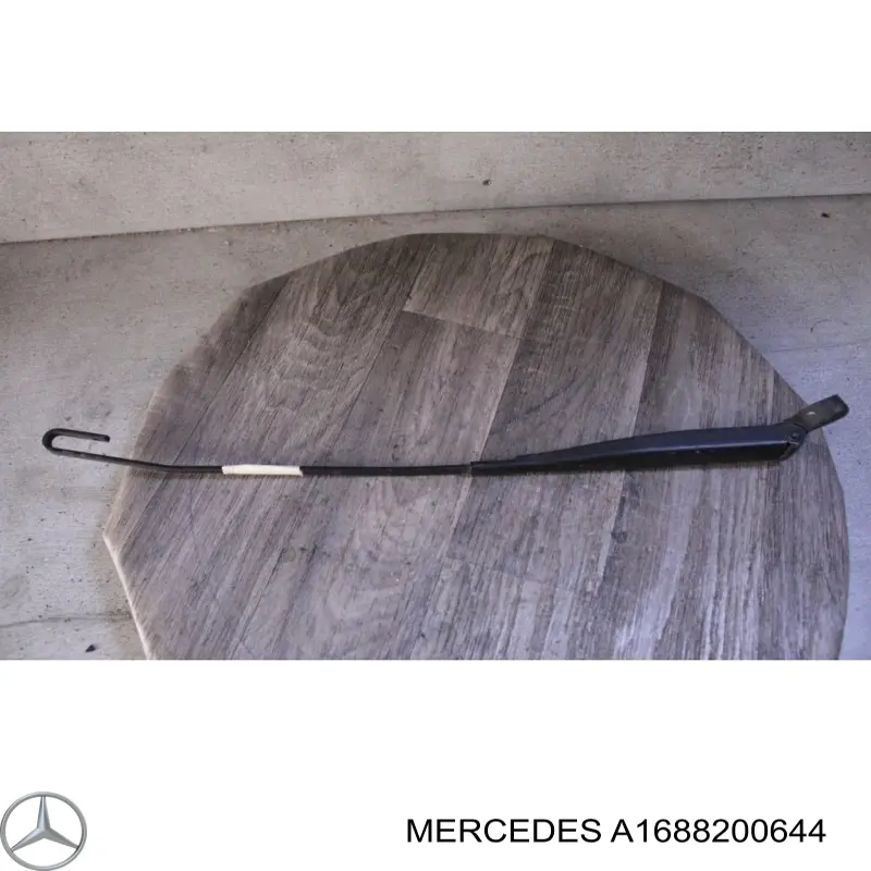 Brazo limpia Mercedes 1688200644