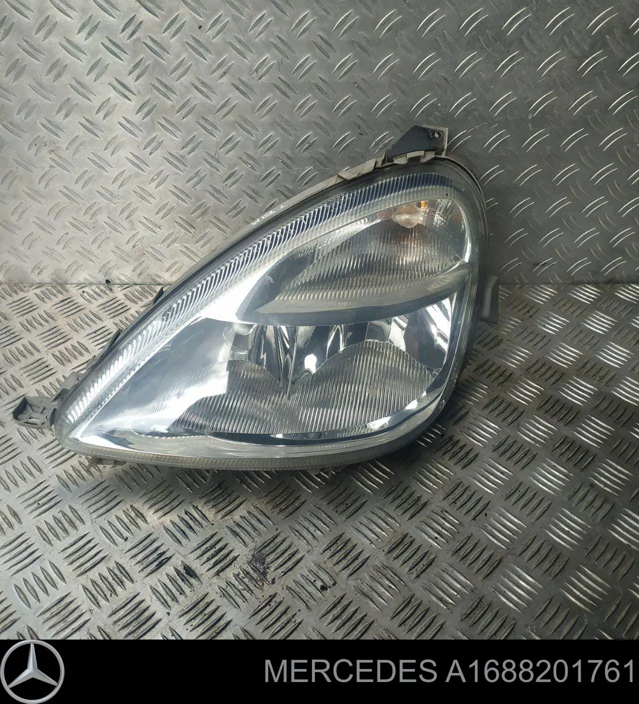 Faro Mercedes A1688201761 precio, desde 92,34 EUR