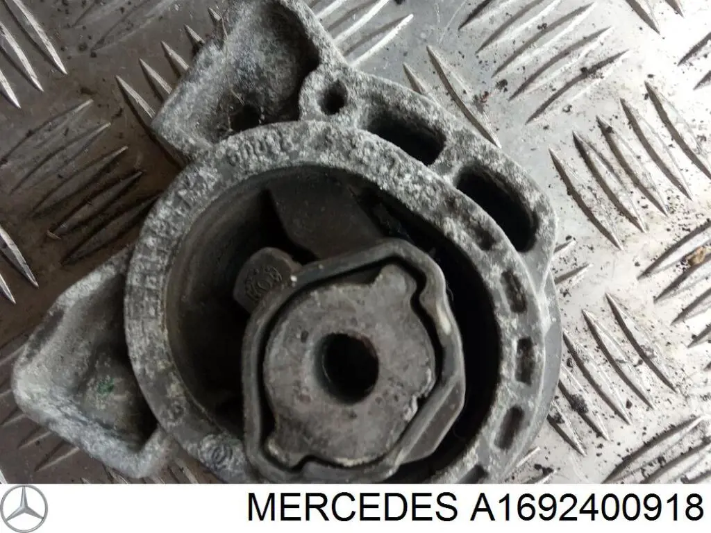 Soporte de motor trasero izquierdo Mercedes A1692400918 precio, desde 37,16 EUR